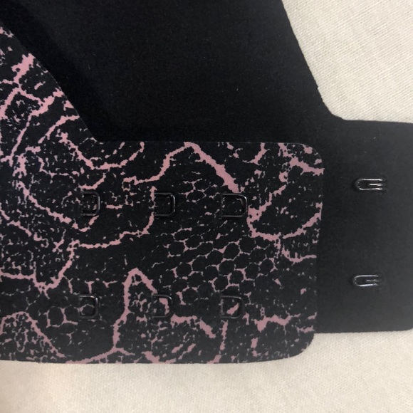 NWT Lululemon Women’s Like Nothing Bra Size: 34DD - Picture 7 of 7